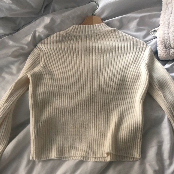 Pull&Bear turtleneck top - Picture 2 of 3